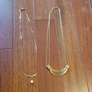 2 Vintage necklaces